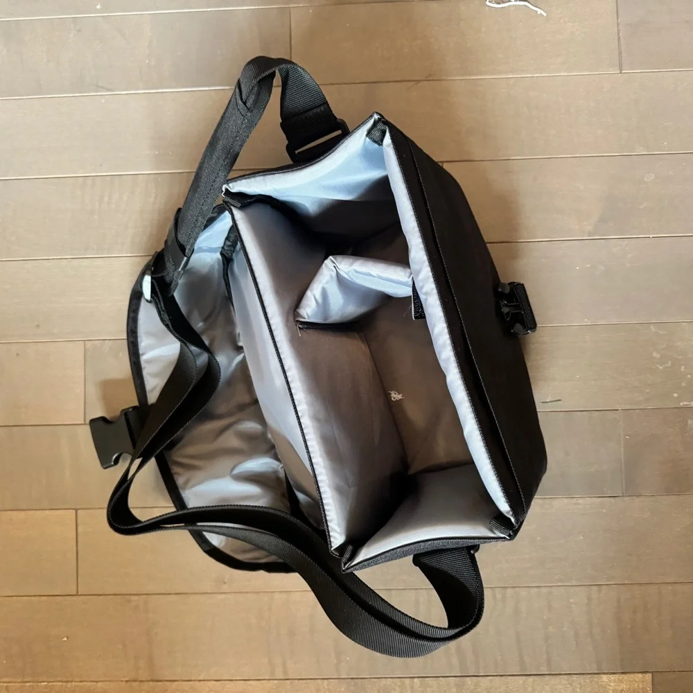 Canon Black Messenger Bag
